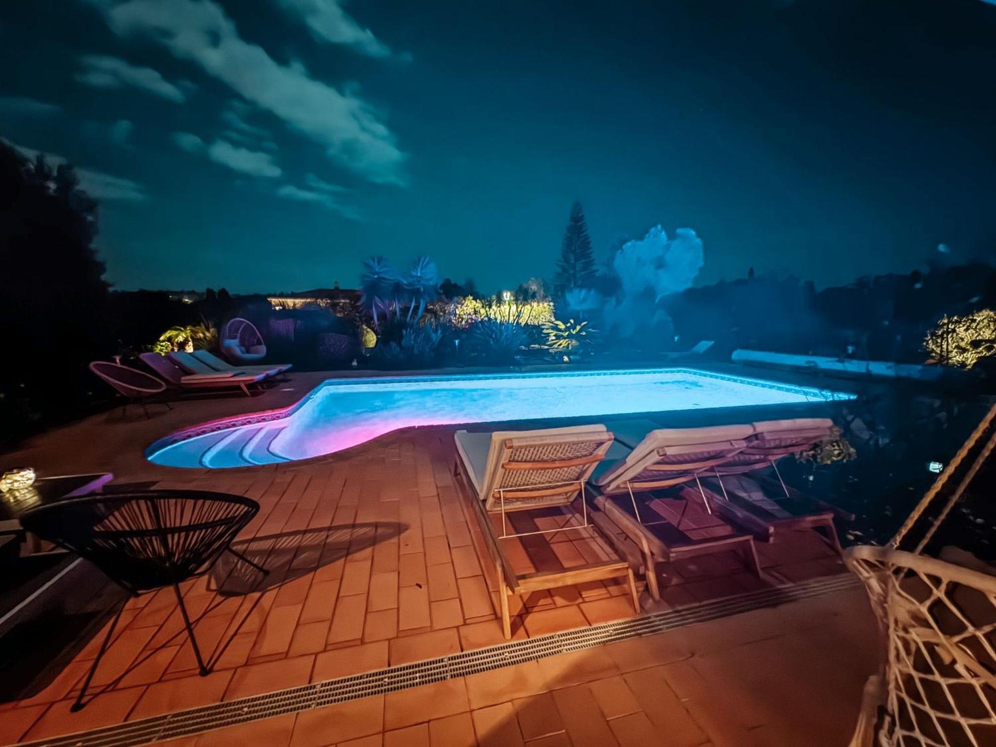Villa Rubix Luz Extérieur photo